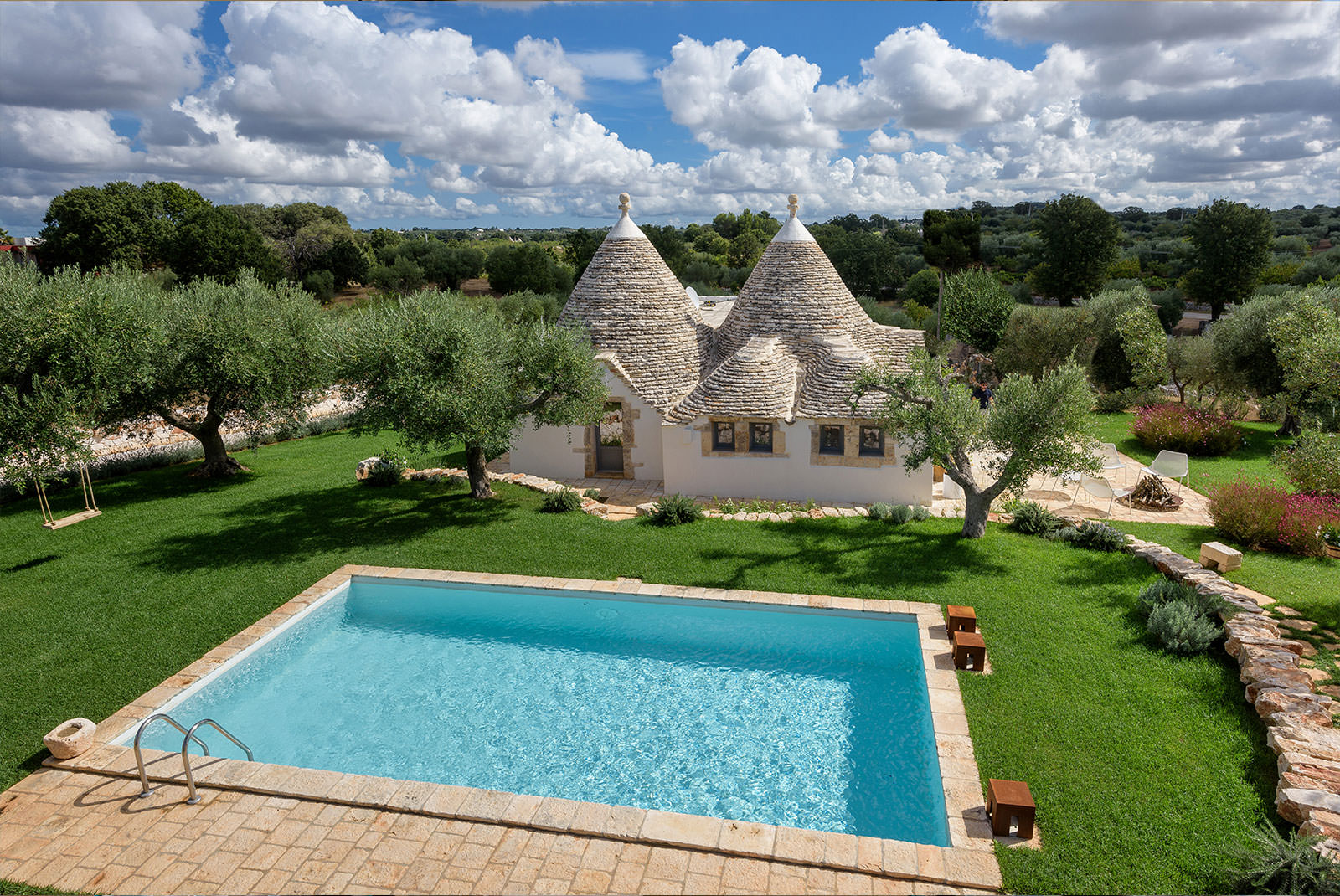 case di fiaba trullo puglia villa lusso