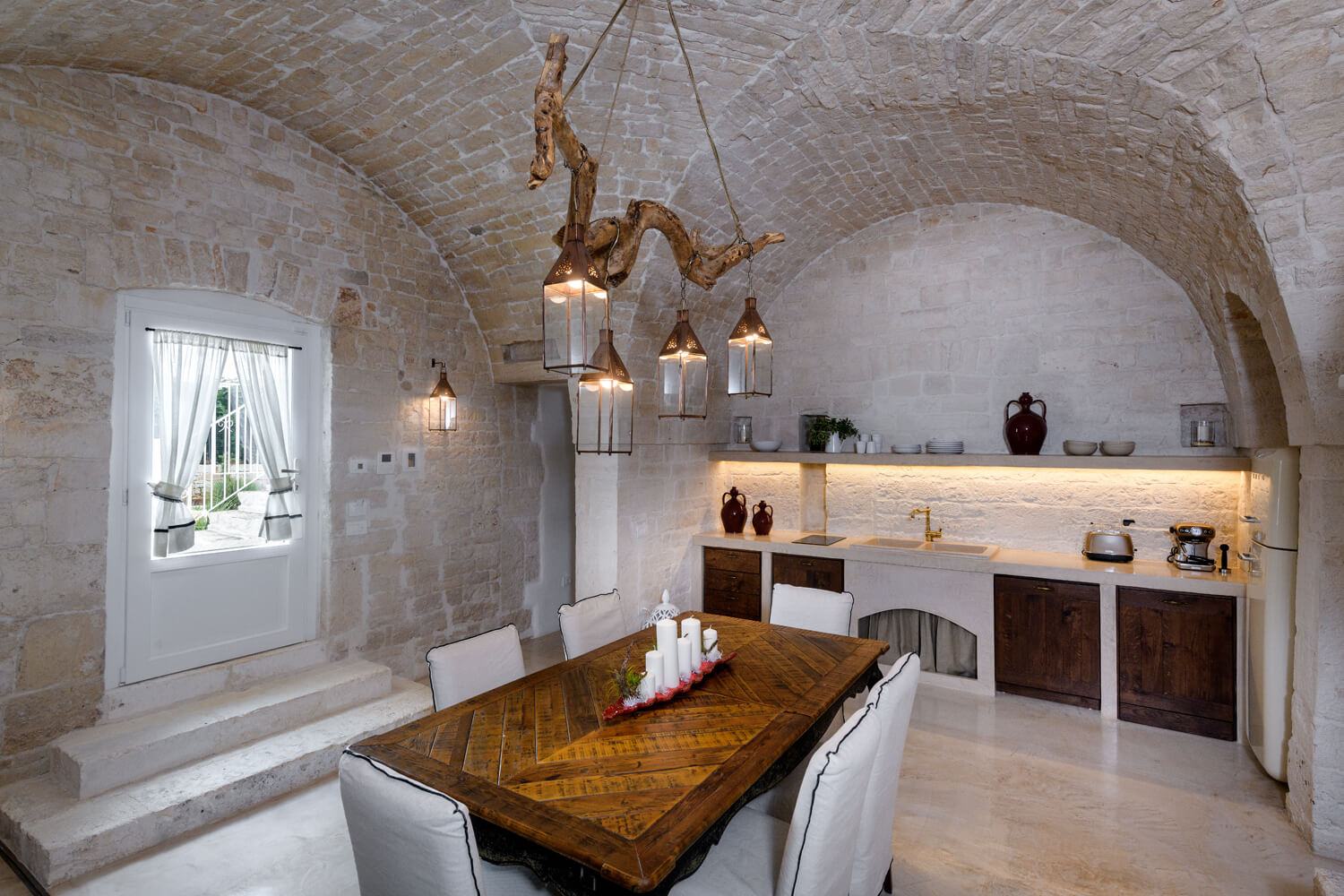 piscina sera villa puglia
