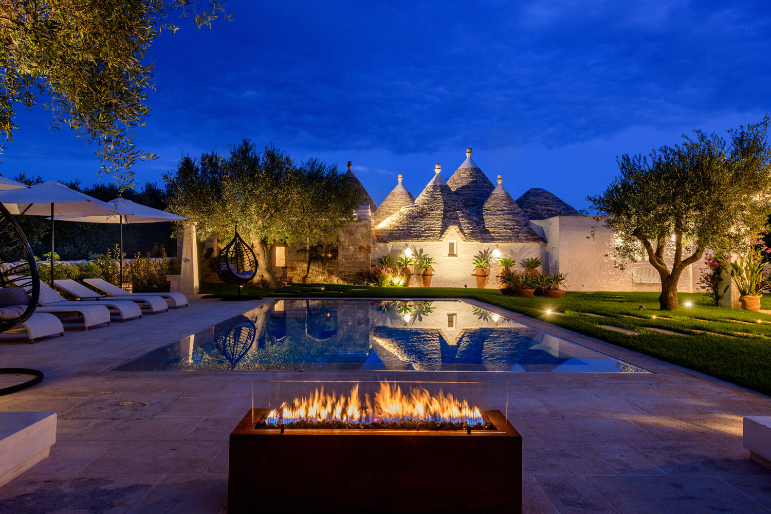 case di fiaba trullo puglia villa lusso