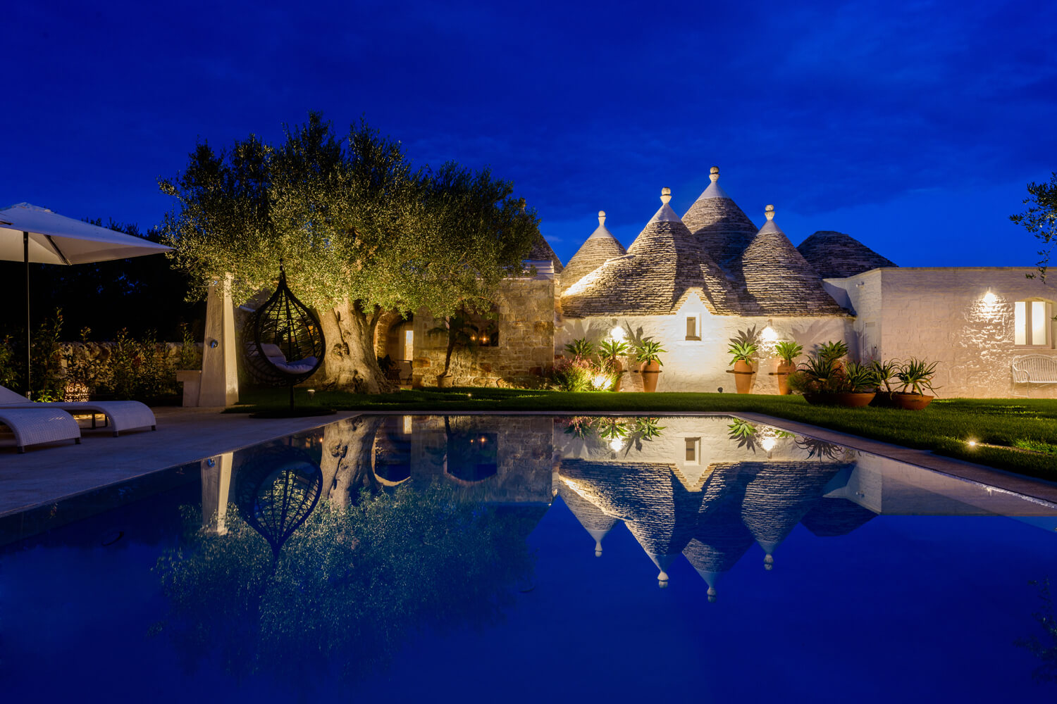 case di fiaba trullo puglia villa lusso