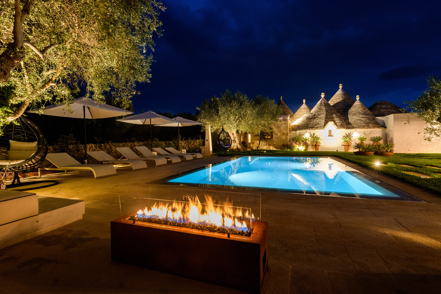 case di fiaba trullo puglia villa lusso