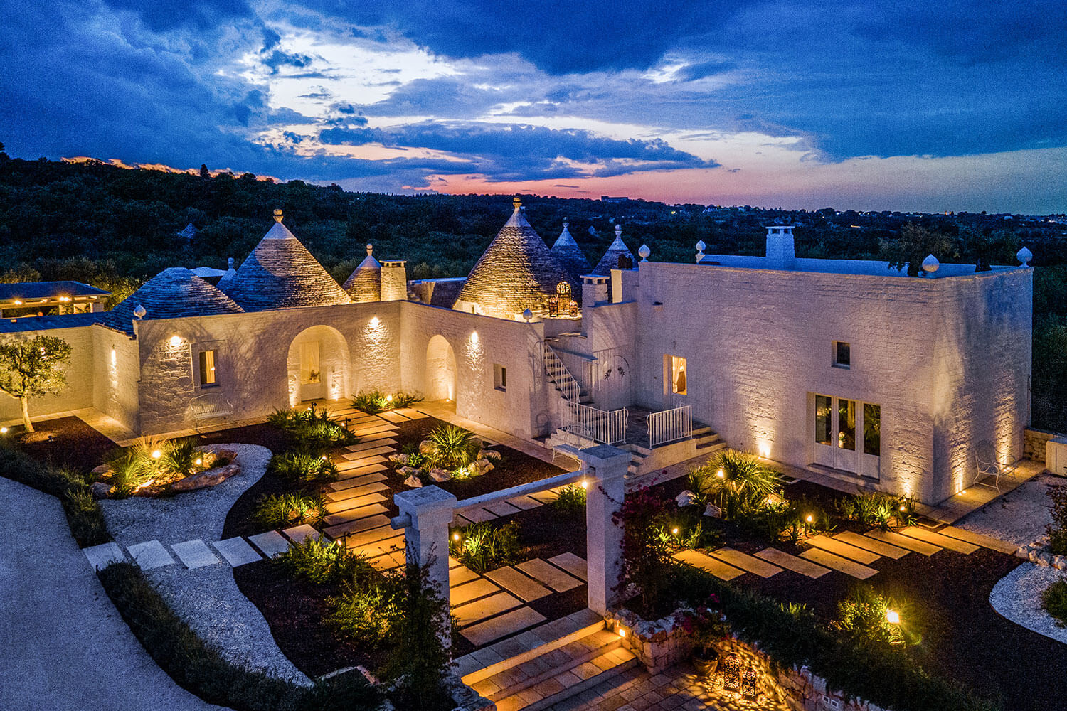 case di fiaba trullo puglia villa lusso